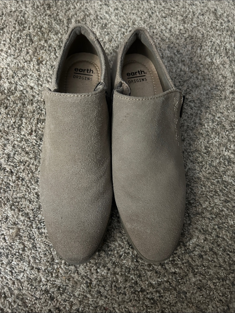 Earth Origins Collette‎ Caitlyn Suede Embroidered Booties, Size 8